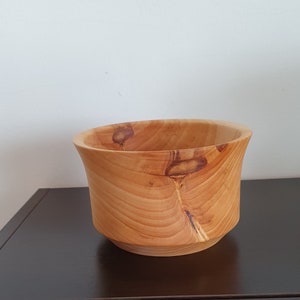 Deko-Übertopf, Blumenübertopf aus Holz