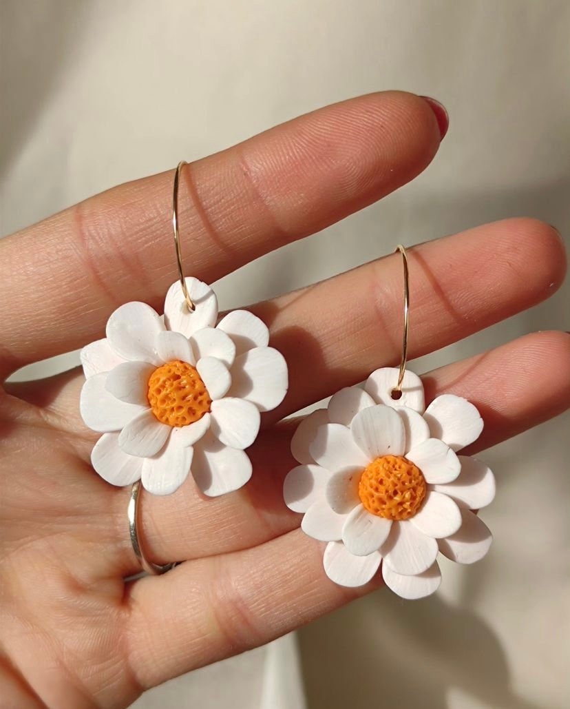 Polymer Clay Daisy Earrings Will Make You Feel in Nature
