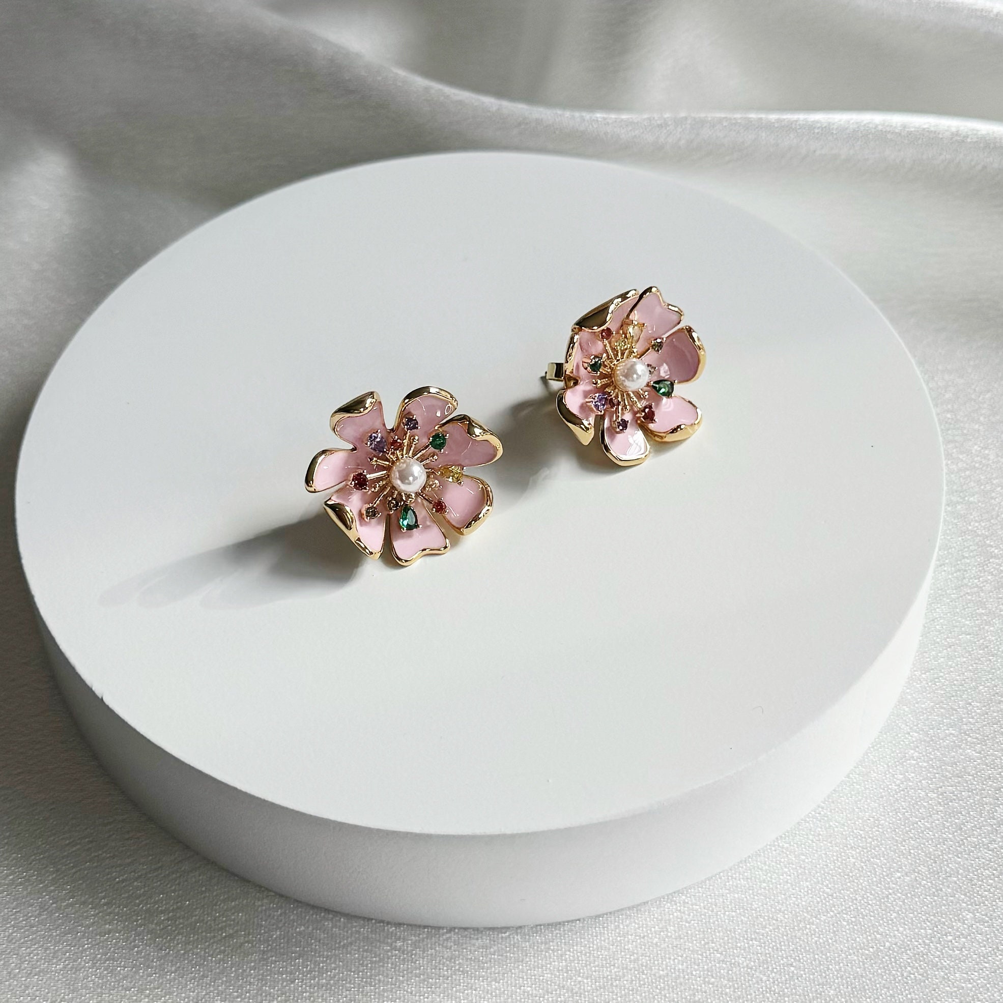 kate spade Gold-Trim Pink Flower Stud Earrings KATE SPADE Pink & Gold Flower Stud Earrings | eBay main image 4