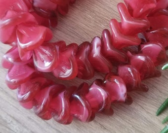 12 oder 25 Stück Fuchsia Weiß Kern Mix Tschechische Pressglas 3 Blütenblatt Glocke Blume Rosa Transparent Opak Swirl 12 x 9 mm