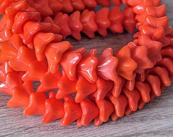 25 Stück Orange Opaque - 6 x 9 mm Tschechische Fünf-Punkte-Glocke Blumenperlen - Full Strand