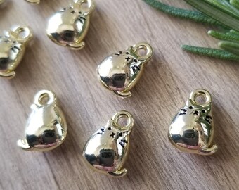 Golden Kitty Charm Abgerundete Katze winziger Anhänger -12 mm