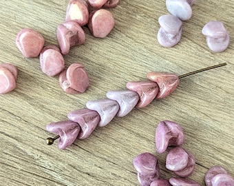 30 Pcs Two-Petal Bell Flower Beads - Rose Pink Mauve Lavender - Czech Pressed Glass - 7x8mm