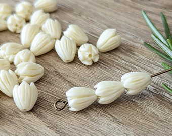 20+ Pcs Tiny Flower Bud Resin Beads - Vanilla White Ivory - 9mm