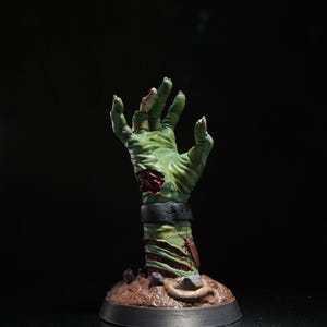 Zombie Controller Holder – 3D Printed for PS5/Xbox | Gamer Gift | Horror Decor | Controller Stand for Gamers