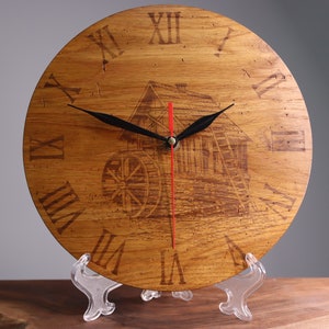 Reloj de madera exclusivo, Molino, Reloj de pared de madera, Reloj de madera, Reloj hecho a mano, Decoración de pared, Reloj de pared grabado, Clásico, Reloj rústico