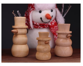 Handgemachter hölzerner Schneemann, handgedrehter hölzerner Weihnachtsschneemann, hergestellt in der Ukraine hölzerner Neujahrs-Schneemann, hölzerne Weihnachtsbaumkugeln