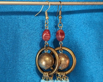 Boho Gold Ring Queen Dangle earrings