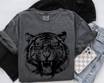 Mascotte de tigres T-shirt rétro des tigres des années 90 T-shirt graphique des tigres rétro Couleurs confort Retour à l'école Tigers Football Tigers Basketball Retro Tigers