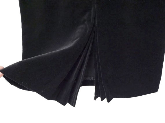 DEADSTOCK 90s Cos Cob black velvet pencil skirt .… - image 4