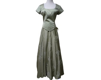 DEADSTOCK . 90s - 00s Fashion 1001 Nights laurel green top and long skirt set .  size 7 / 8 . made in USA