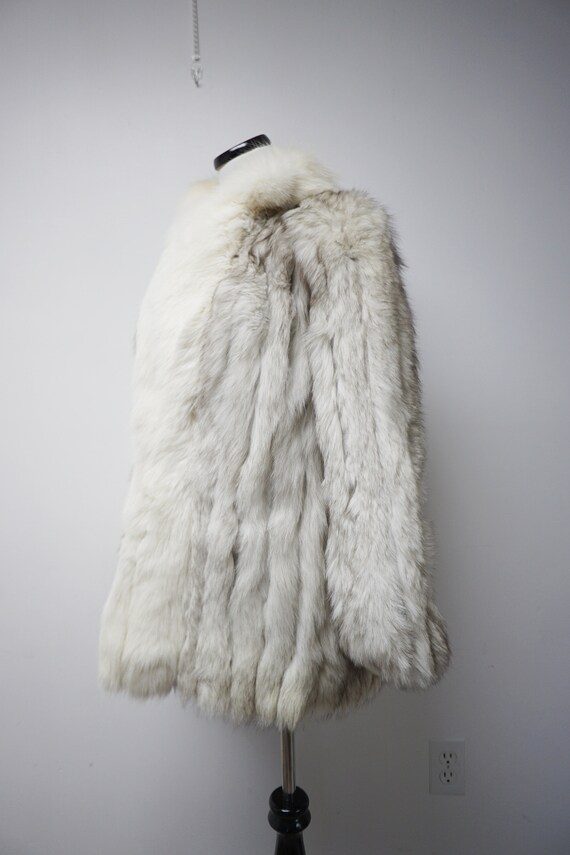 Saga Fox fur coat . 38" bust . fits Small - image 3