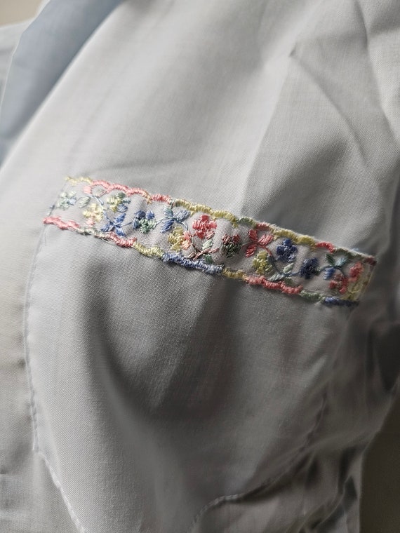 70s Carole floral lace trimmed light blue button … - image 5