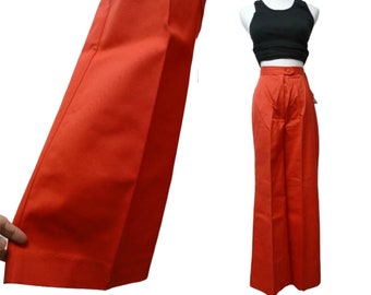 NEW with TAG . Koret of California . high waist . wide bottom . red pants . size 8 short