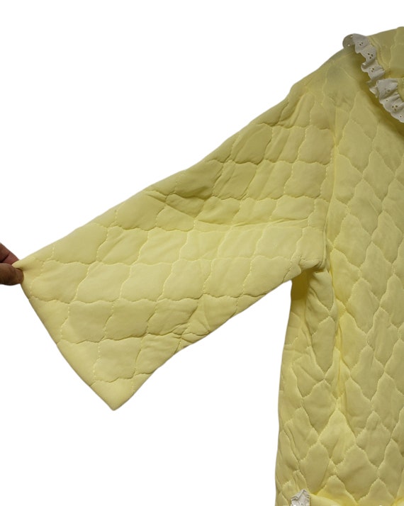 60s - 70s Montgomery Ward quilted evening robe . … - image 6