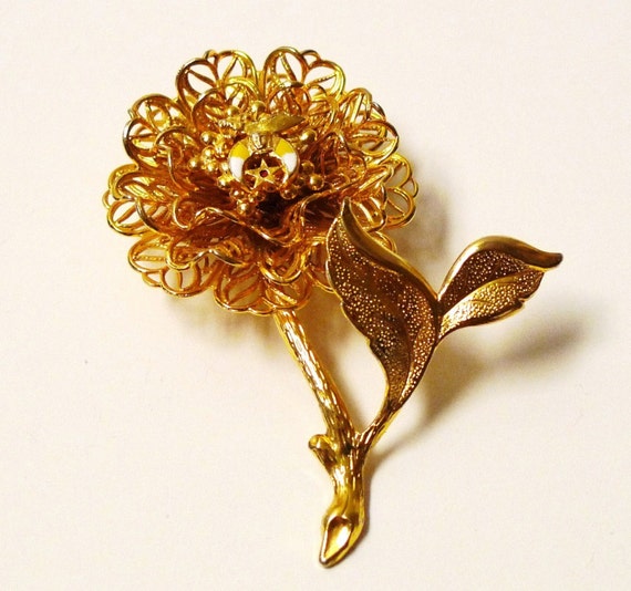 70s FULL BLOOM flower brooch - image 3