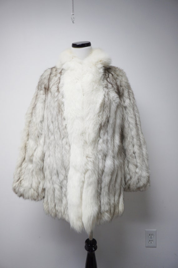 Saga Fox fur coat . 38" bust . fits Small - image 2