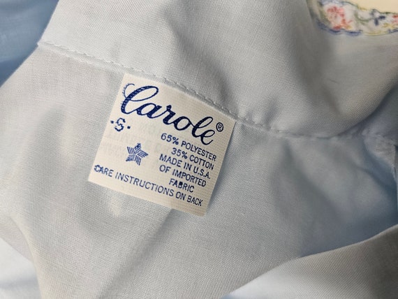 70s Carole floral lace trimmed light blue button … - image 9