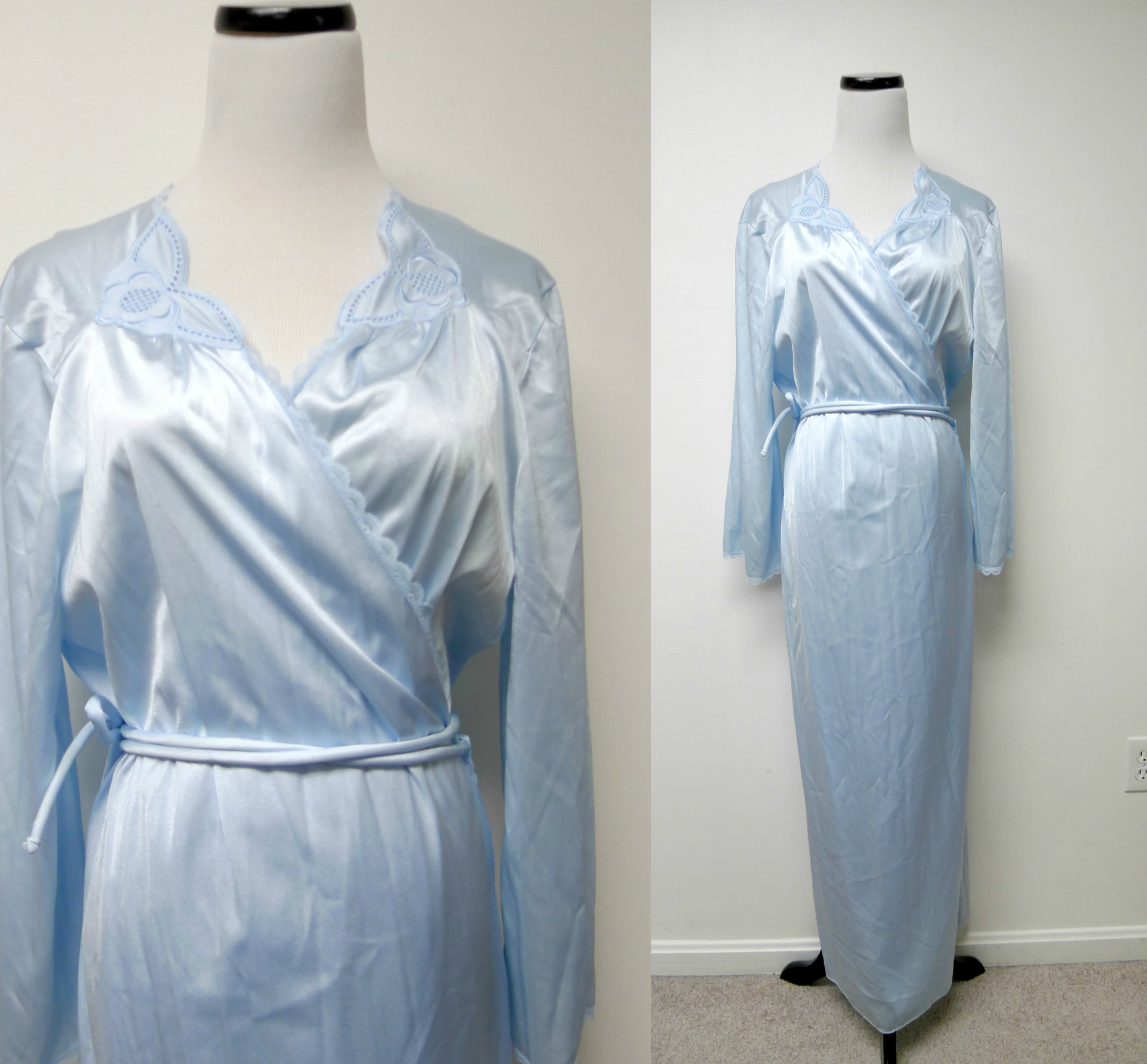 Vassarette . 60s lace trimmed nylon blue long robe / peignoir | Etsy