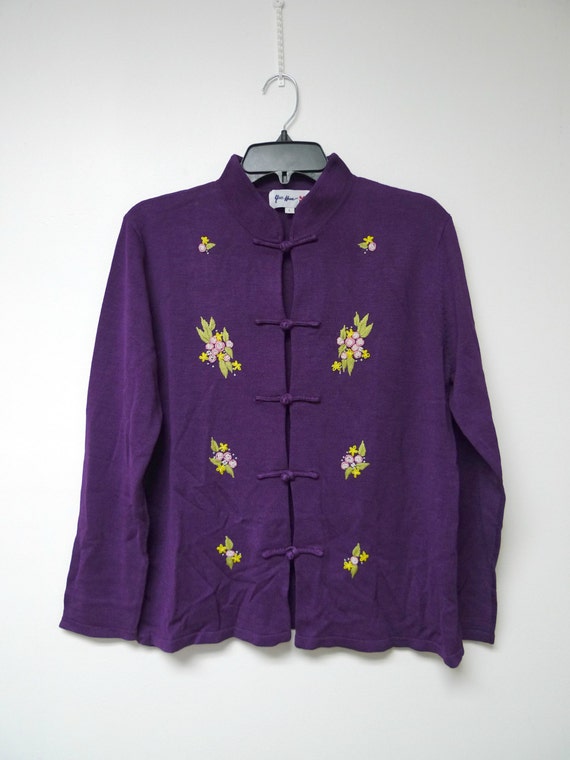 Yue Hwa . floral embroidered . purple silk . Orien