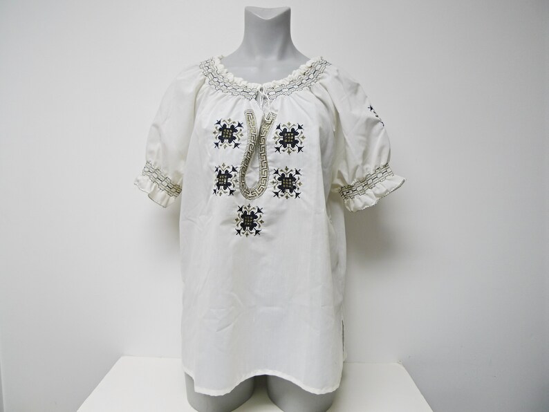 embroidered Bohemian short sleeve top size XL made in Greece