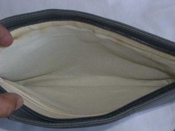 60s - 70s gray leather clutch . shoulder bag - image 5