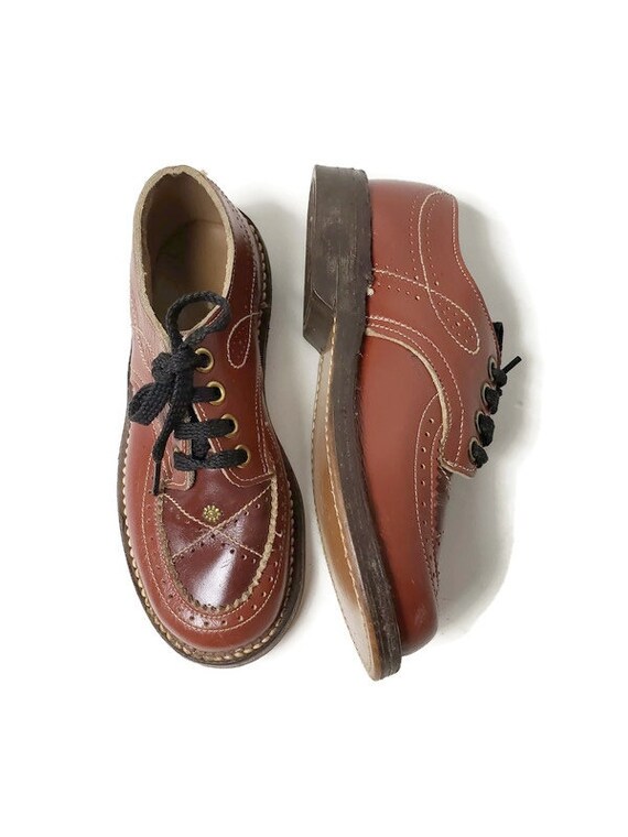 60s 70s kids 2-tone leather shoes . kids 9.5 - 10 - image 1