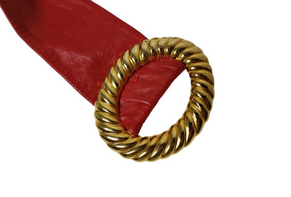 70s - 80s gold oval buckle red leather wide belt - image 5