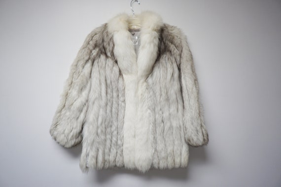 Saga Fox fur coat . 38" bust . fits Small - image 1
