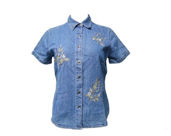 Y2K Classic Elements Petite  embroidered denim shirt . size SP