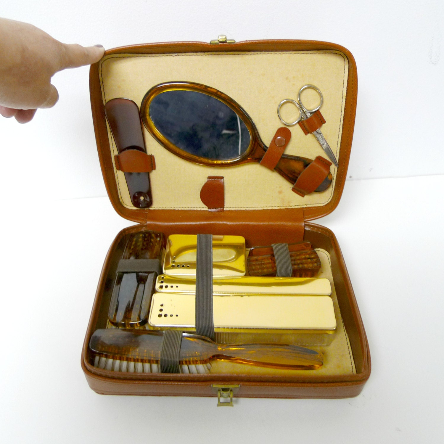 MEN'S VANITY KIT . vintage 9 pieces travel toiletry with Etsy