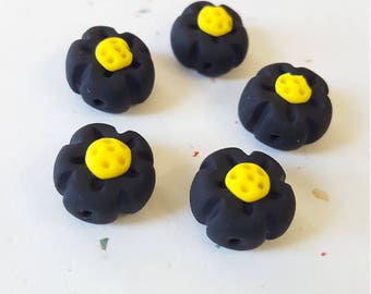 Flower Beads/ Black And Yellow/ Set Of Five 11mm Polymer Clay Flowers/ Handmade/ Jewelry Supplies/ Craft Beads/ Beading