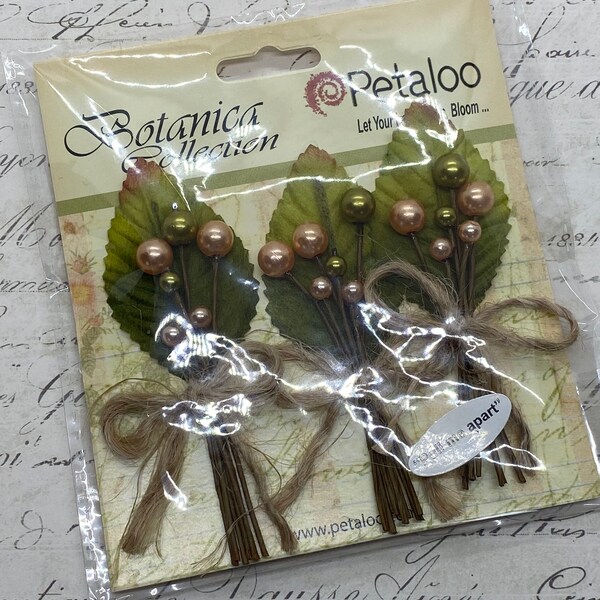 Petaloo Botanica Vintage Style Peach Pearl Mini Bud Bouquets