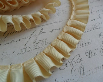 7/8 inch wide Box Pleated Vanilla Bean Grosgrain Ribbon Ruffle