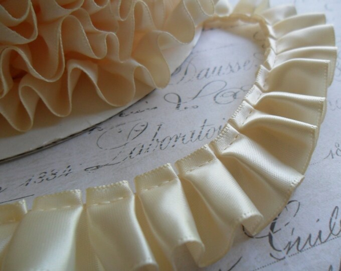 7/8 Wide Buttercream Satin Box Pleat Ruffle Trim - Etsy