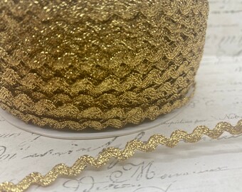 1/4 inch wide  Petite Glorious Gold Metallic Ric Rac