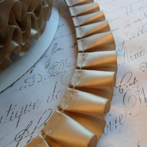 7/8 Wide Buttercream Satin Box Pleat Ruffle Trim - Etsy