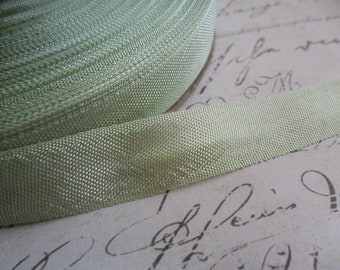 Key Lime Vintage Seam Binding Ribbon