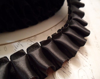 7/8 Black Box Pleated Satin Ribbon Trim