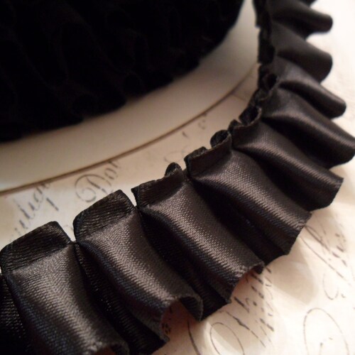 7/8 Wide Buttercream Satin Box Pleat Ruffle Trim - Etsy