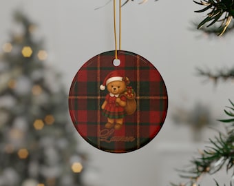 Adorno de cerámica personalizado de osito de peluche a cuadros, decoración navideña