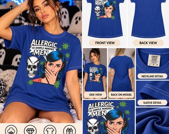 Op de afbeelding: Een koningsblauw t-shirt met een grafische print van een persoon met blauw haar die de mond bedekt, een schedel en groene virusachtige vormen. De tekst luidt "ALLERGIC TO SIMPLE MINDED MEN". Inclusief voor- en achteraanzichten en details.