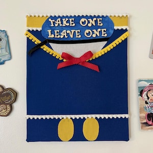 Donald Duck Pinboard, Magnetic Pin Board, Disney Cruise Line Door, Cute Cork Board, Disney Pin Display, Disney Pins, Pin Board Pin Trading