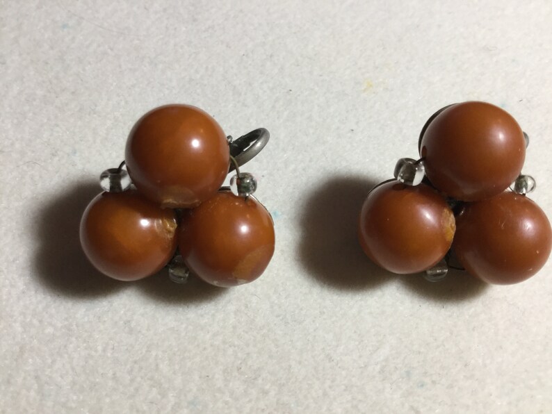 Cluster of BAKELITE BEADS Clip On EARRINGS
