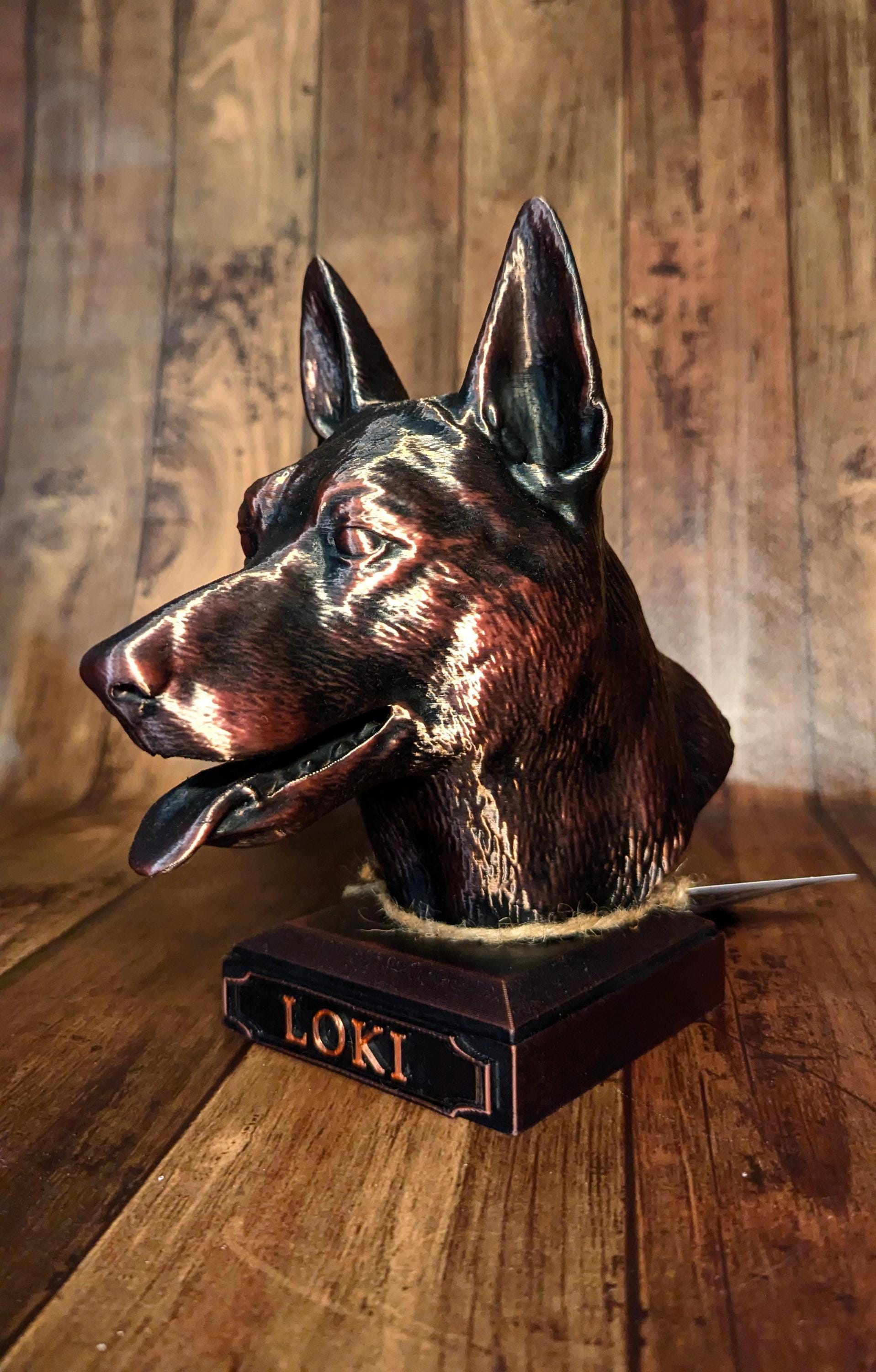 K9 Statue