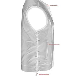 Puede incluir: Un chaleco de cuero blanco con la espalda de encaje, un bolsillo con cremallera y un cuello de baja restricci&oacute;n. "Esta ilustraci&oacute;n es solo para fines de presentaci&oacute;n. La prenda real puede variar."