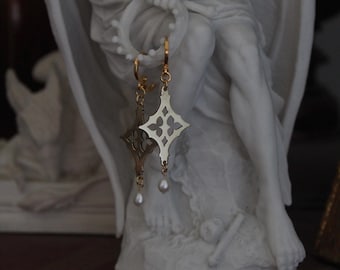 Single Pearl Brass Gothic Tracery Earring