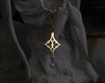 Single Pearl Brass Gothic Tracery Necklace