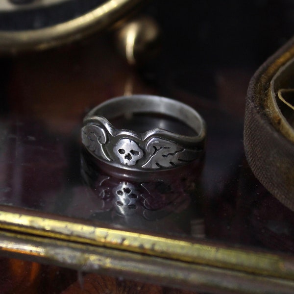 Winged Skull Death's Head Sterling Silver Memento Mori Ring