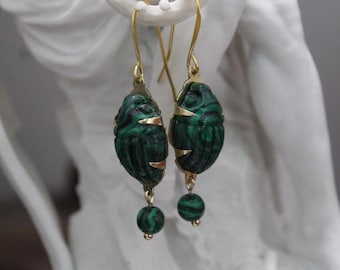 Orecchini a scarabeo in stile vittoriano egizio, in corallo malachite o blu iridescente